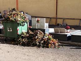 Acireale, raccolta differenziata anche al cimitero