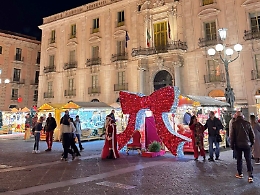 A Catania piazza Mazzini rester&agrave; senza mercatini di Natale. &laquo;Ci sono banchi abusivi e prodotti &ldquo;proibiti&rdquo;&raquo;