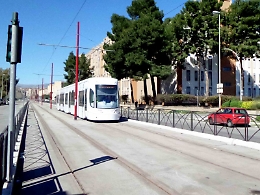 Maggioranza sotto... il tram: rinviata ancora la delibera, &egrave; corsa contro il tempo e le opposizioni si scatenano