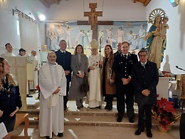 &laquo;Qui lo Stato deve fare di pi&ugrave;. Queste condizioni non da uomini civili&raquo;, il richiamo del vescovo di Caltanissetta durante la messa in carcere