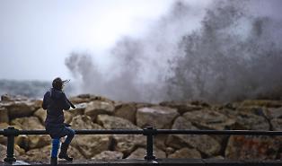 Sicilia, torna il vento che cambia il mare: nuova allerta tra raffiche di burrasca e coste pi&ugrave; esposte