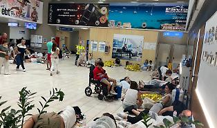 Caos voli per l'Etna: l'aeroporto di Catania riapre ma i consumatori denunciano i gravi disagi a Trapani