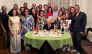 Modica, che bella festa per nonna Carmela che spegne 104 candeline