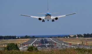 Aeroporto di Catania, ancora molti voli cancellati e dirottati. Sac: &laquo;Qualche ora per il ritorno alla normalit&agrave;&raquo;