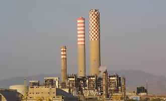 Il governo cancella gli ammortizzatori per i lavoratori di Termini e Gela. Nell'ex Raffineria si spera in quattro nuovi progetti