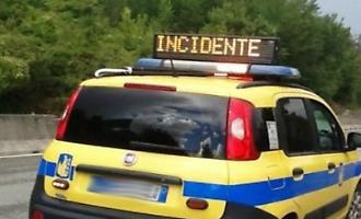 Auto a mare, tanta paura per il guidatore