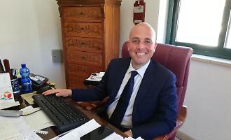 Burgio sfida la norma regionale: il sindaco di Serradifalco e figlio dell'assessore regionale corre per il terzo mandato