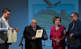 "Serra del Falco" premia quattro eccellenze locali: don Vincenzo Sorce (alla memoria), Giuseppe Di Forti, mons. Antonino Migliore e Angelo Rizzo