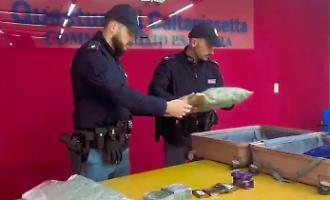 Gela, tre chili e mezzo di droga nel garage abbandonato