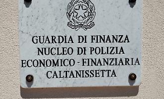 Blitz dei finanzieri al Libero Consorzio di Caltanissetta, sequestrati documenti sulla gestione dell'ente