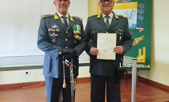 Giuramento d'onore: il vice brigadiere Gangi giura fedelt&agrave; alla Repubblica presso la Guardia di Finanza di Caltanissetta