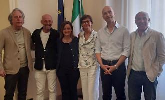 Caltanissetta scossa dall'inchiesta: tre consiglieri chiedono in aula le dimissioni del sindaco Tesauro che subito respinge