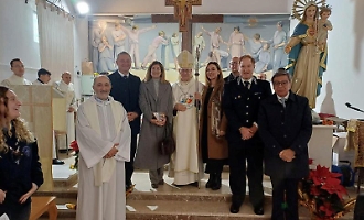 &laquo;Qui lo Stato deve fare di pi&ugrave;. Queste condizioni non da uomini civili&raquo;, il richiamo del vescovo di Caltanissetta durante la messa in carcere