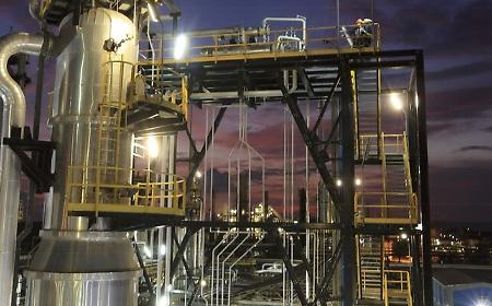 Biocarburanti, il governo rivendica la linea italiana mentre crescono gli investimenti Eni a Gela e Venezia