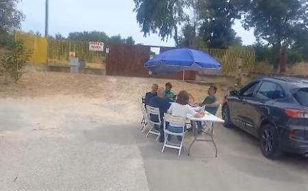 A Poggio Arena spunta l'accesso a mare ma la battaglia dei residenti si inasprisce