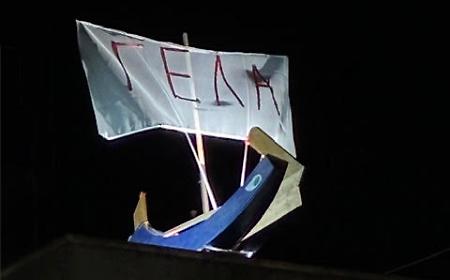 Una nave in cielo per ricordare le origini e immaginare il riscatto