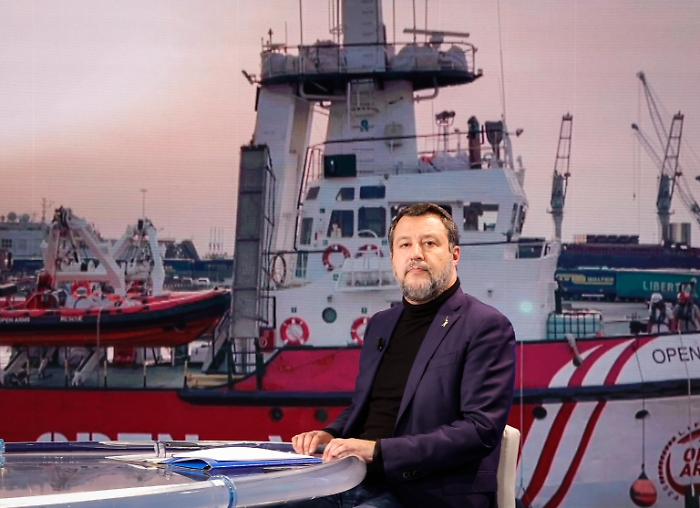 Caso Open Arms: possibile task force per la Cassazione riaccende lo scontro su Salvini