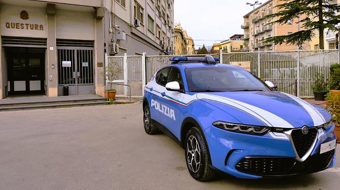 volante questura caltanissetta