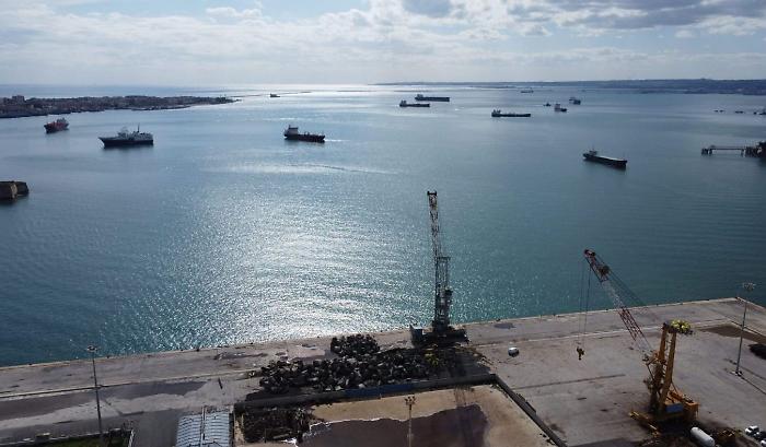 Augusta, bloccato l'impianto da 500mila tonnellate di immondizia al Porto commerciale: la Regione annulla l'autorizzazione