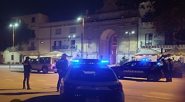 Incendio all'Antico Mercato, atti vandalici, una rissa: è allarme sicurezza a Marsala