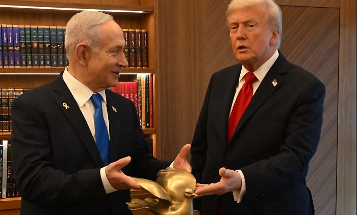 Trump e la pace: «Oggi è l’alba storica di un nuovo Medio Oriente». E Netanyahu lo ringrazia: «Sarò ricordato nella storia»