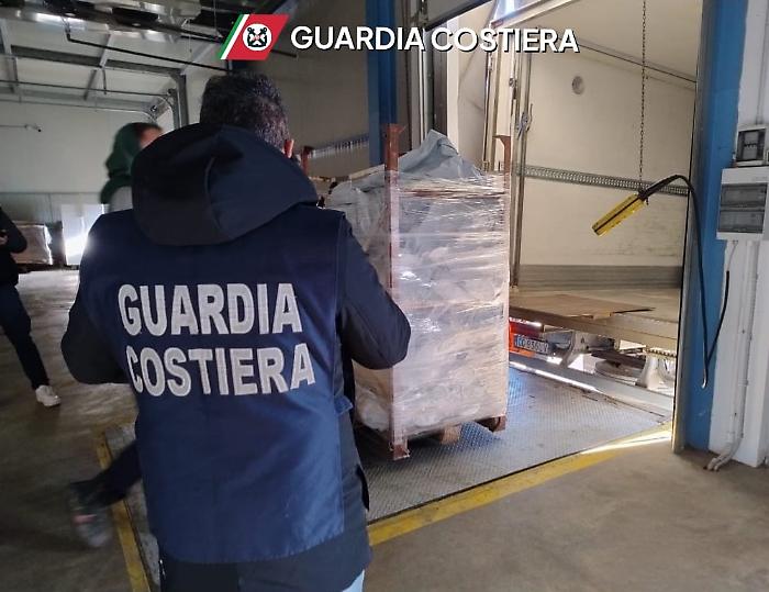 Porto di Pozzallo, sequestrati 250 kg di pesce non tracciato
