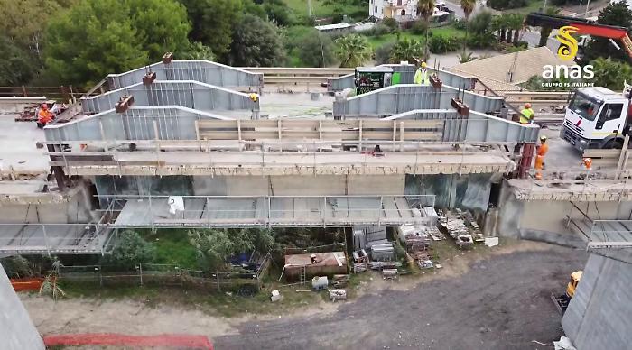 Anas, sollevata una campata del viadotto Re lungo la statale 115