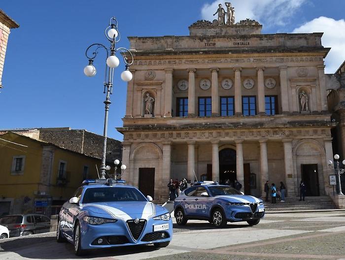 Vittoria, maltrattamenti in famiglia: braccialetto elettronico per un 35enne