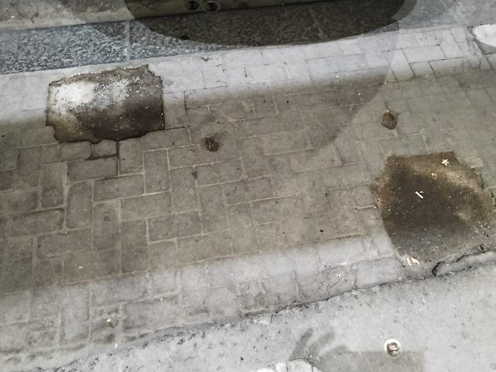 Buche in via Milano, Catania