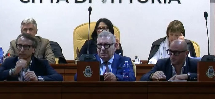 Vittoria e quella maggioranza che fa i conti con i voti della Dc