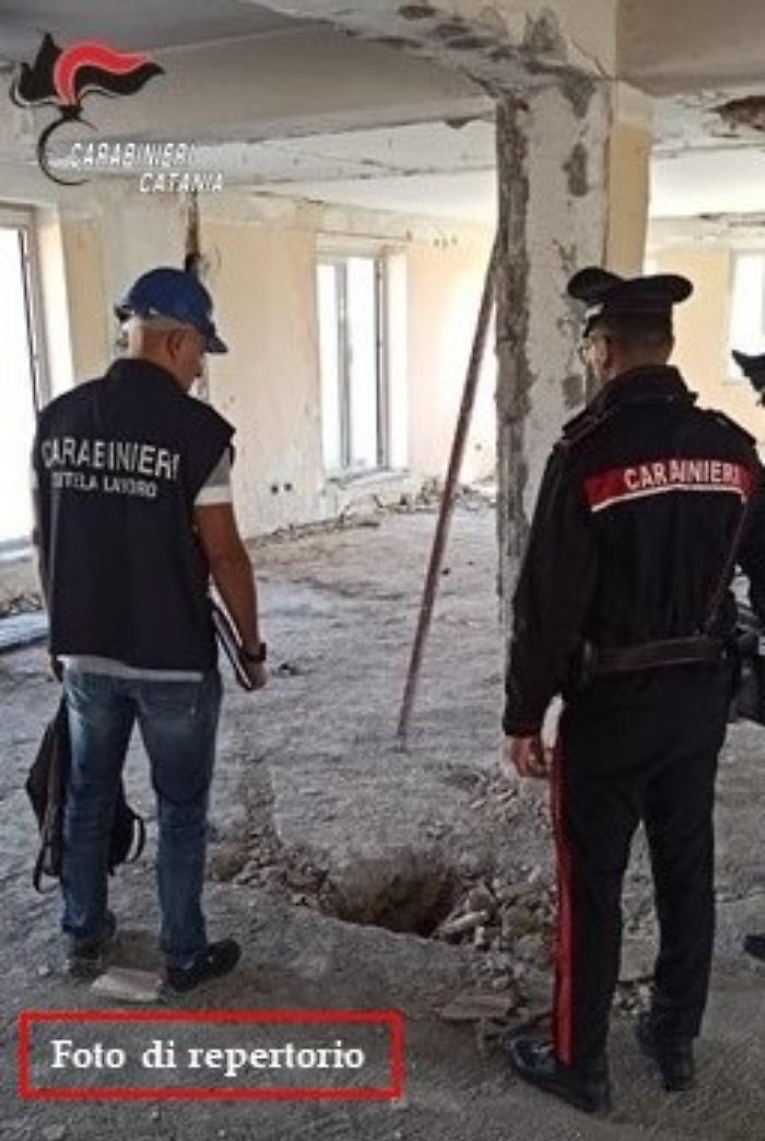 Controlli in un cantiere a Poggio Felice: trovati due lavoratori irregolari e gravi carenze nella sicurezza