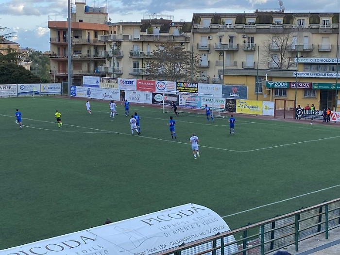 Sancataldese-Ragusa, gara senza gol e senza emozioni