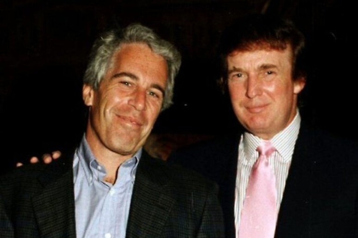 Otto voli, un dossier e nessuna accusa: cosa dicono davvero i nuovi file su Trump ed Epstein