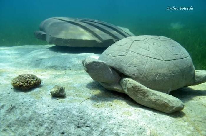 Oliveri: museo a cielo aperto tra mare, terra e opere d'arte