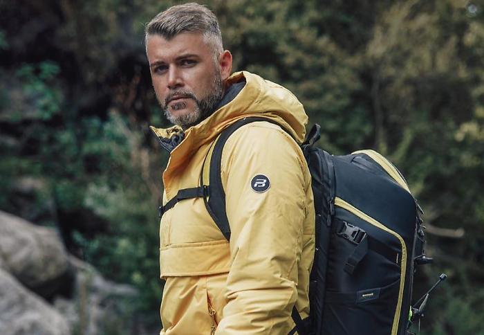 Le spettacolari immagini di Pio Andrea Peri, dall'Etna in eruzione a Roma