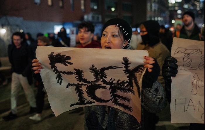 &ldquo;Nessun riposo per ICE&rdquo;: Minneapolis, la morte di Renee Good accende una protesta che non dorme mai