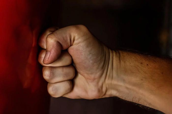 Modica, migliorano le condizioni del 50enne pestato dalla compagna di origine tunisina