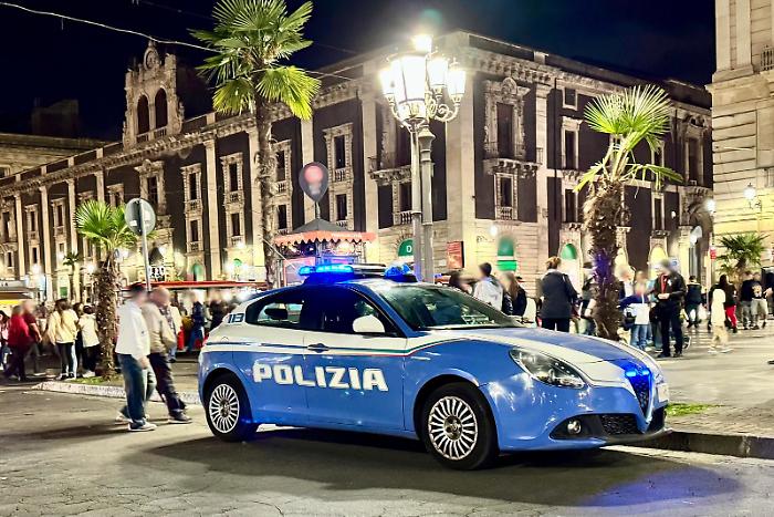 I controlli interforze nel weekend: 240 persone identificate, sequestri e denunce per parcheggiatori abusivi
