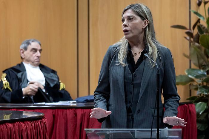 Bufera su Giusi Bartolozzi: &laquo;Votate s&igrave; e ci togliamo di mezzo la magistratura, giudici sono un plotone d'esecuzione, se vince il no scappo dall'Italia&raquo;