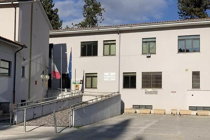 Giudice della "famiglia nel bosco" lascia il Tribunale per i minorenni dell&rsquo;Aquila