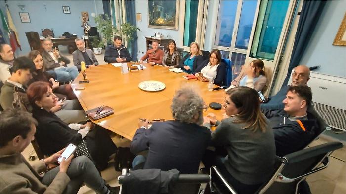 Gela in fermento verso le regionali: Forza Italia si ricostruisce, M5S in fibrillazione e Mpa in attesa