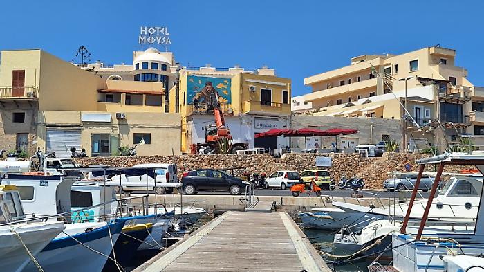 Lampedusa in fermento per l'arrivo del Papa, l'isola si blinda: zona rossa e piano di sicurezza, tutte le limitazioni 