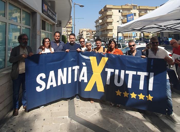 Il leader del Movimento 5 Stelle sferra l'attacco politico, Di Paola: &laquo;Via le Asp, sanit&agrave; modello Veneto per Gela&raquo;