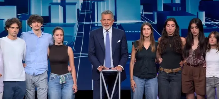 Tragedia negli studi Mediaset: morta la segretaria di redazione Marta, l'addio commosso a Zona Bianca