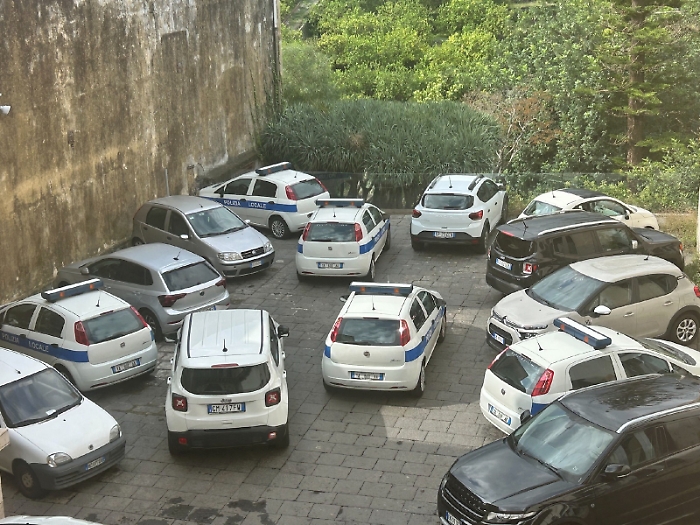 «Appena 18 vigili urbani in servizio, invece dovrebbero essere 90» 