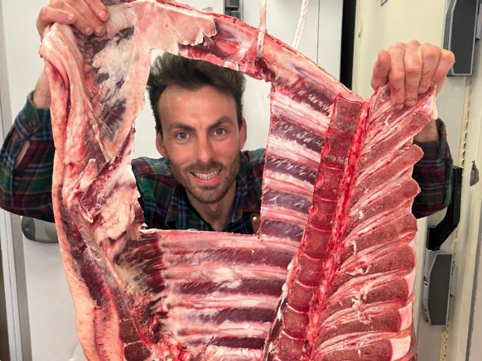 "Porcovacca", i salumi che restituiscono valore: la vacca di montagna diventa memoria