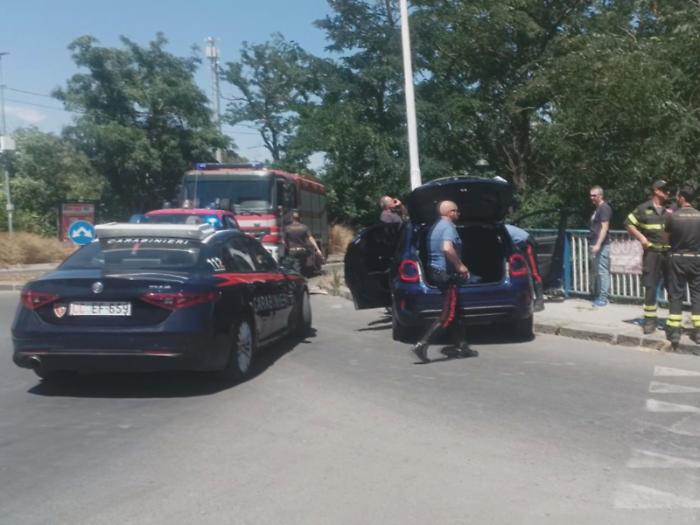 Rapina lampo al panificio e inseguimento da film: tre arrestati