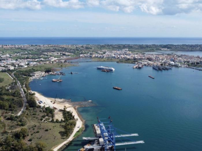 Boom del porto di Augusta, ma la politica &egrave; distratta dalle nomine 