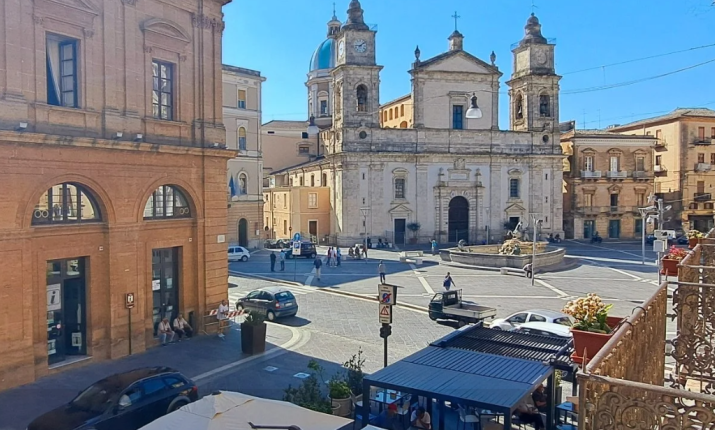 Un anno in bilico tra povert&agrave; crescente e spopolamento: i dati del 2025 su Caltanissetta sono impietosi e le scelte non pi&ugrave; rinviabili