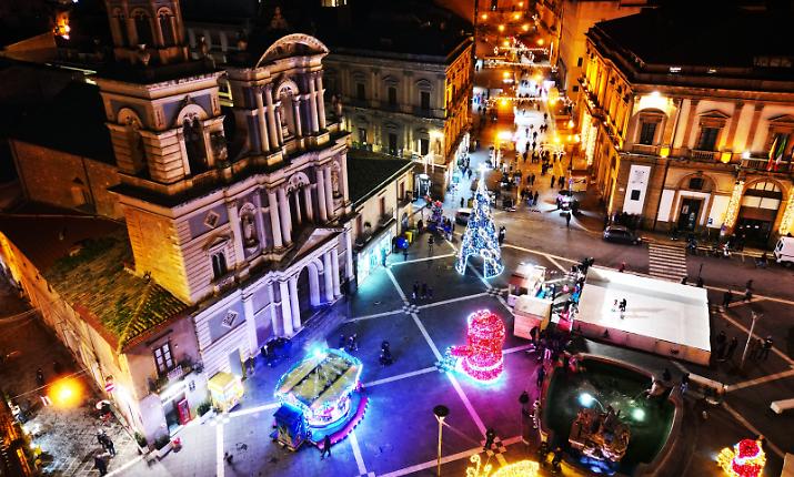 Le 255 saracinesche chiuse a Caltanissetta fanno saltare i nervi: &laquo;Chiediamo sicurezza, progetti legalit&agrave; e fiscalit&agrave; di vantaggio&raquo;